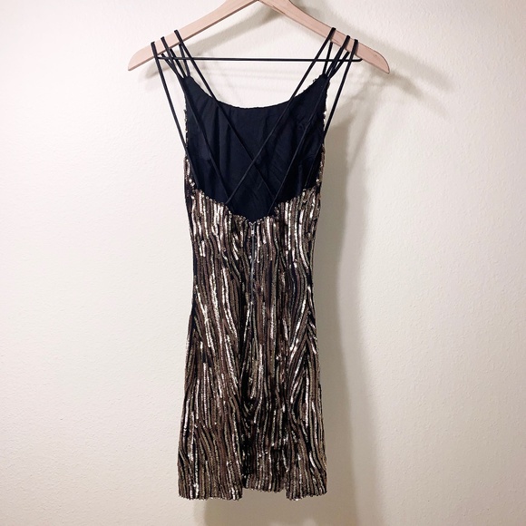 Epique Moi Gold Sequins Cocktail Dress - Picture 2 of 10